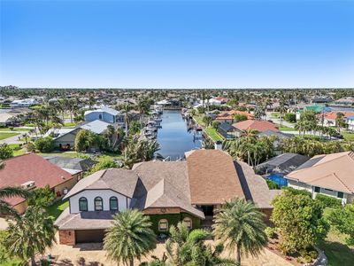 5330 Sw 11th Court, House other with 7 bedrooms, 6 bathrooms and null parking in Cape Coral FL | Image 2