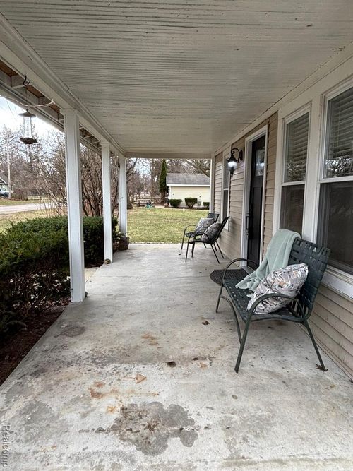 15130 Roach Dr, Linden, MI, 48451-9718 | Card Image