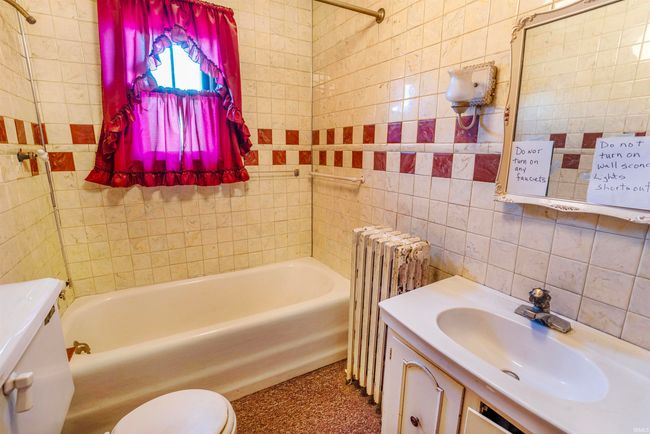 307 W Eliza St, House other with 4 bedrooms, 2 bathrooms and null parking in San Pierre IN | Image 19
