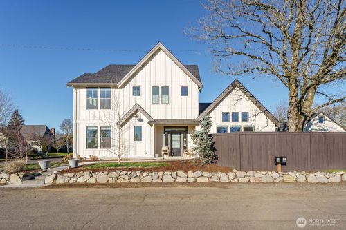 800 E 37th St, Vancouver, WA, 98663-2315 | Card Image