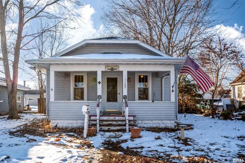 1109 N Benedict St, Chillicothe, IL, 61523-1518 | Card Image