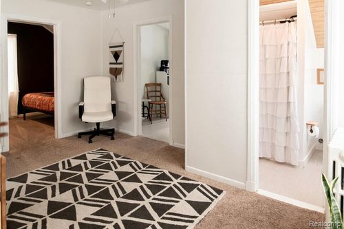 22101 Nowlin St, Dearborn, MI, 48124-2732 | Card Image