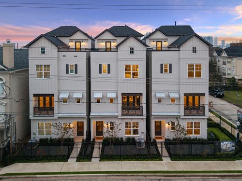 4028 Blossom St, Houston, TX, 77007-5765 | Card Image