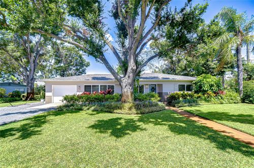 2201 Horan Way S, GULFPORT, FL, 33707-5001 | Card Image