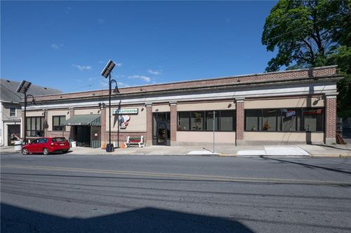 601 Front St, Catasauqua, PA, 18032-2411 | Card Image