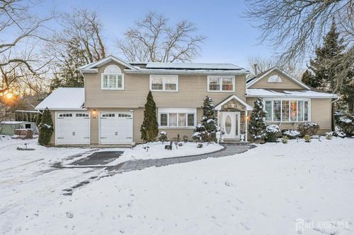 42 Colburn Road, East Brunswick, NJ, 08816 | Card Image