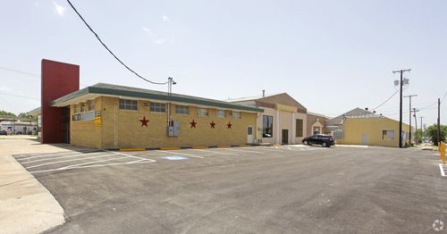 200 E 4th Street, Taylor, TX, 76574 | Card Image