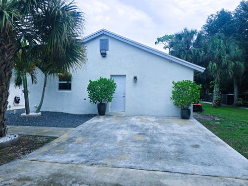 17224 90th St N, Loxahatchee, FL, 33470-1734 | Card Image