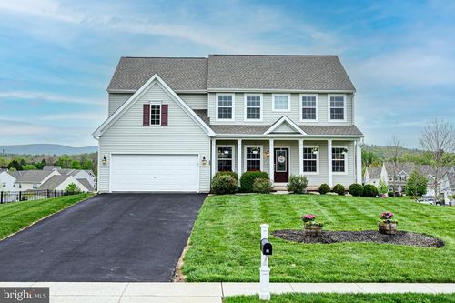 29 Sovereign Dr, DOUGLASSVILLE, PA, 19518-2437 | Card Image