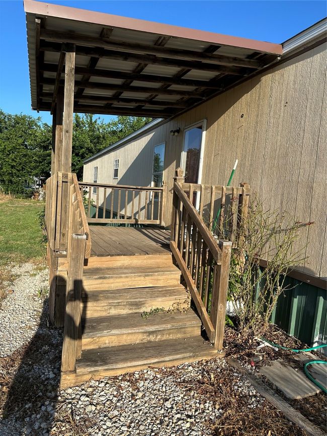 View of wooden terrace | Image 36