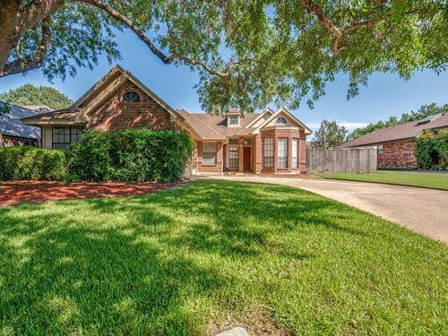 712 Gunnison Ct, Arlington, TX, 76006-2033 | Card Image
