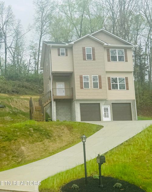 250 Clear Creek Way, Kodak, TN, 37764-2263 | Card Image