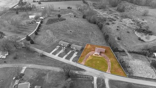 37 Old Jackson Hwy S, Saint Joseph, TN, 38481-5115 | Card Image