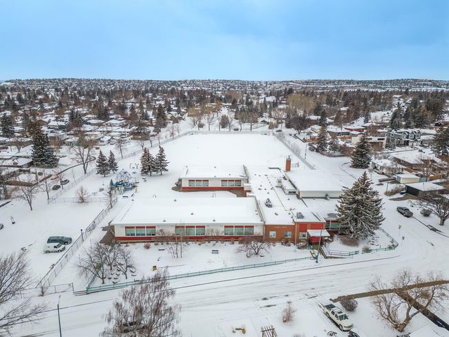 2231 38 St Sw, House detached with 4 bedrooms, 3 bathrooms and 4 parking in Calgary AB | Image 34