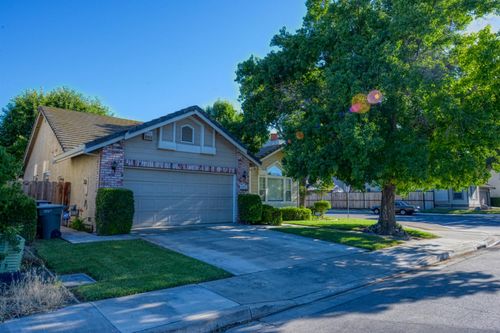 1124 Strawbridge Dr, Newman, CA, 95360-2401 | Card Image