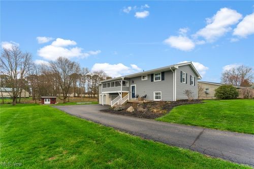 46550 Dogwood Cir, New Waterford, OH, 44445-9607 | Card Image