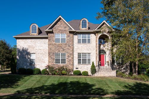 1000 Redwood Way, Hendersonville, TN, 37075-6318 | Card Image