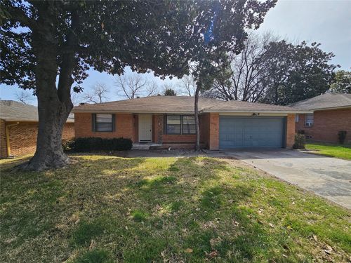 1016 Indian Creek Trail, Dallas, TX, 75241 | Card Image