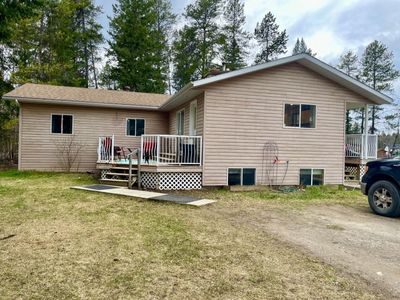 2690 Peasley Rd, House other with 5 bedrooms, 2 bathrooms and null parking in Jaffray BC | Image 3