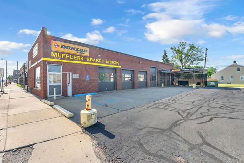 14433 W Warren Ave, Dearborn, MI, 48126-1365 | Card Image