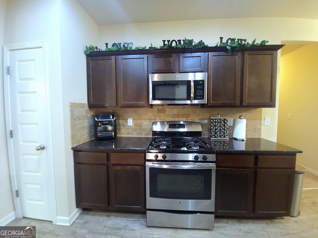 2406 Foxy Dr, House other with 5 bedrooms, 3 bathrooms and 4 parking in Bethlehem GA | Image 7