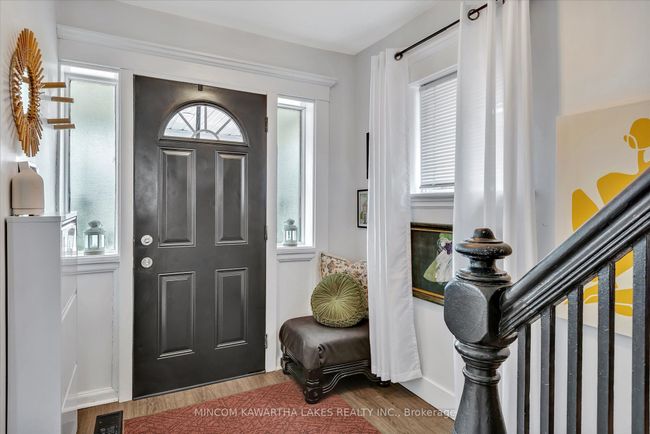 660 Romaine St, House other with 4 bedrooms, 2 bathrooms and 2 parking in Peterborough ON | Image 4
