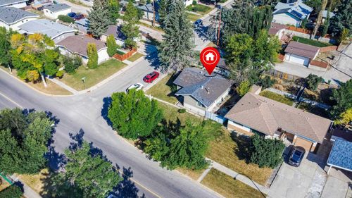 4 Cheyenne Cres Nw, Calgary, AB, T2L0Z2 | Card Image