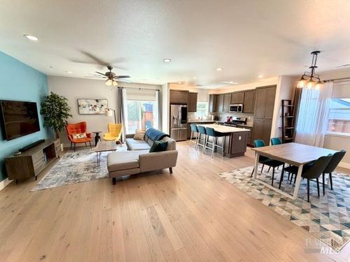 1412 Dogwood Dr, Santa Rosa, CA, 95403 | Card Image