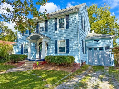 602 W Virginia Ave, Crewe, VA, 23930-1115 | Card Image