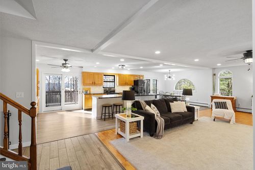 56 Bentwood Rd, DRUMS, PA, 18222-1514 | Card Image