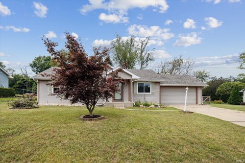 25809 Grey Fox Trl, South Bend, IN, 46628-9251 | Card Image