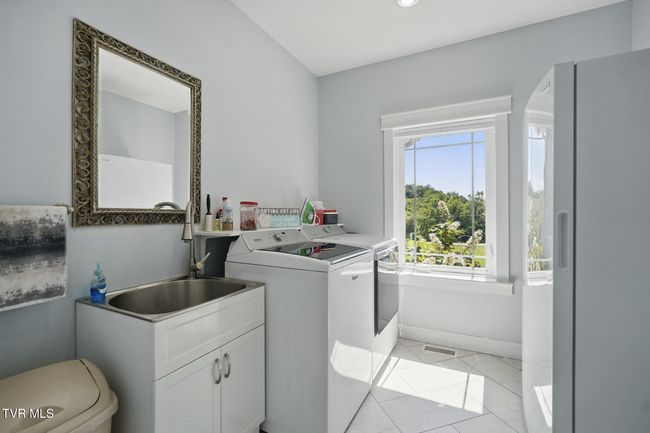 313 Treadway Trl, House other with 3 bedrooms, 3 bathrooms and null parking in Jonesborough TN | Image 36