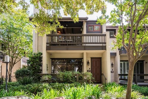 unit-127-5711 Owensmouth Ave, Woodland Hills, CA, 91367-4921 | Card Image