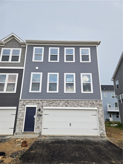 317 Alliance Dr, Harmony, PA, 16037-6709 | Card Image