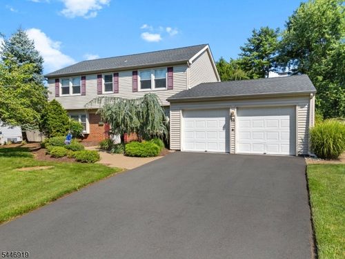 11 Marigold Ln, Somerset, NJ, 08873-2935 | Card Image
