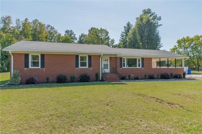 208 Bethesda Road, House other with 3 bedrooms, 2 bathrooms and null parking in Lexington NC | Image 2