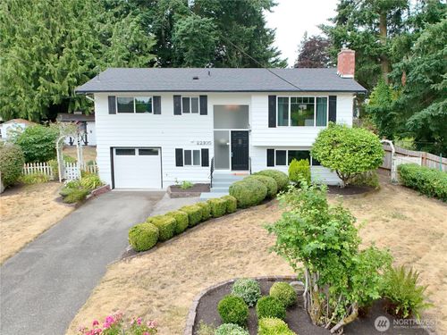 22105 78th Pl W, Edmonds, WA, 98026-7935 | Card Image