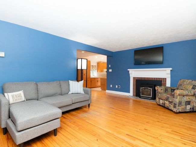 17 Sunrise Rd, House other with 3 bedrooms, 2 bathrooms and 4 parking in Westwood MA | Image 14