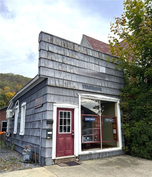 12 W 4th St, Emporium, PA, 15834-1216 | Card Image