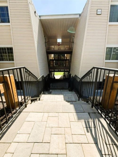 315 Fox Run Ln, Carmel, NY, 10512-2351 | Card Image