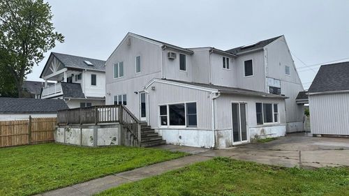 127 Forest Ave, Massapequa, NY, 11758-7808 | Card Image