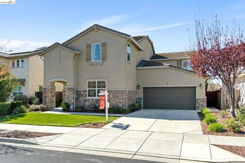 2469 Talaria Dr, Oakley, CA, 94561-5082 | Card Image