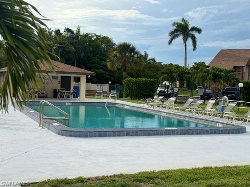 9401 Lennex Ln, FORT MYERS, FL, 33919-4324 | Card Image