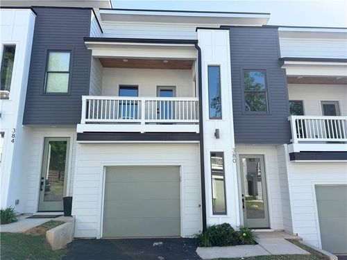 380 Forrest Ave, Gainesville, GA, 30501-3225 | Card Image
