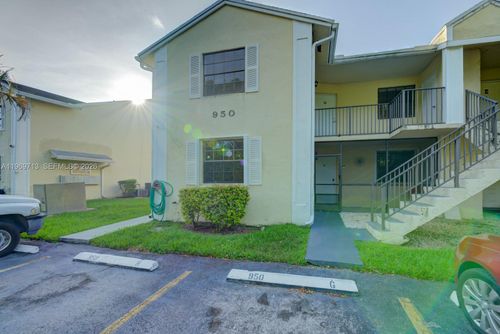 950h-950 Constitution Dr, Homestead, FL, 33034-7600 | Card Image