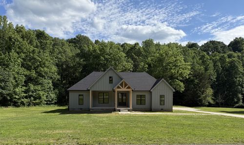404 Rustling Oaks Dr, Waverly, TN, 37185-1040 | Card Image