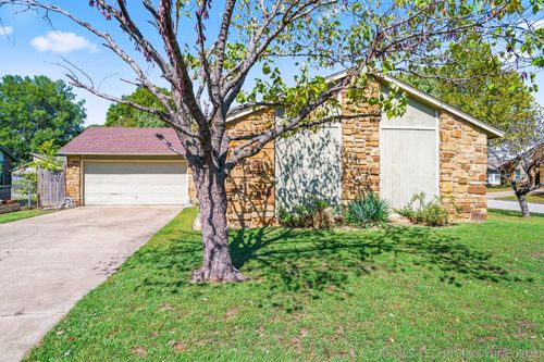 1379 E 140th St, Glenpool, OK, 74033-3142 | Card Image