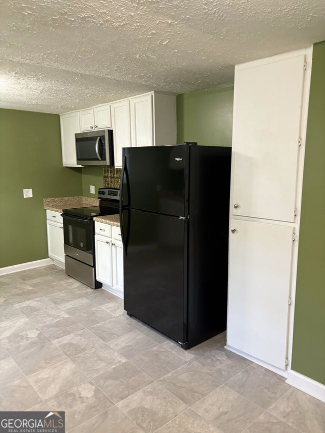 684 S Broad St, House other with 3 bedrooms, 1 bathrooms and null parking in Commerce GA | Image 11