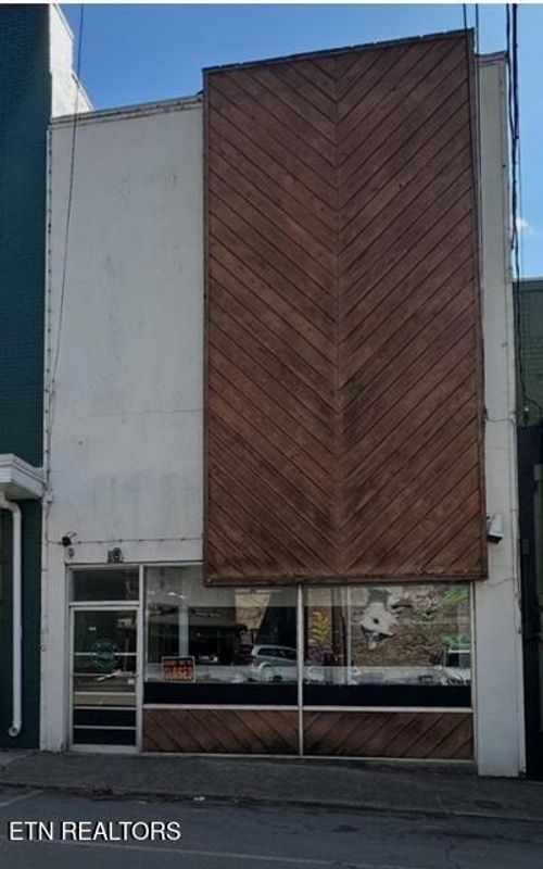 110 E Central St, Harlan, KY, 40831-2349 | Card Image