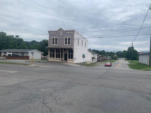 1-901 S Colorado St, Salem, VA, 24153-6354 | Card Image